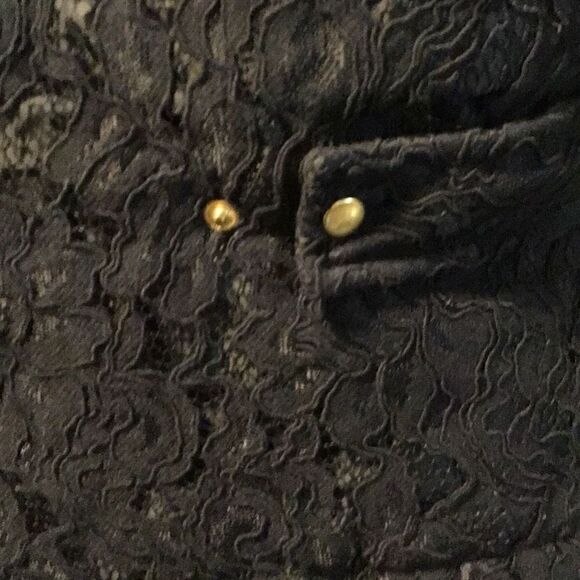 Layered vest by Crown and Ivy size medium - Picture 6 of 7